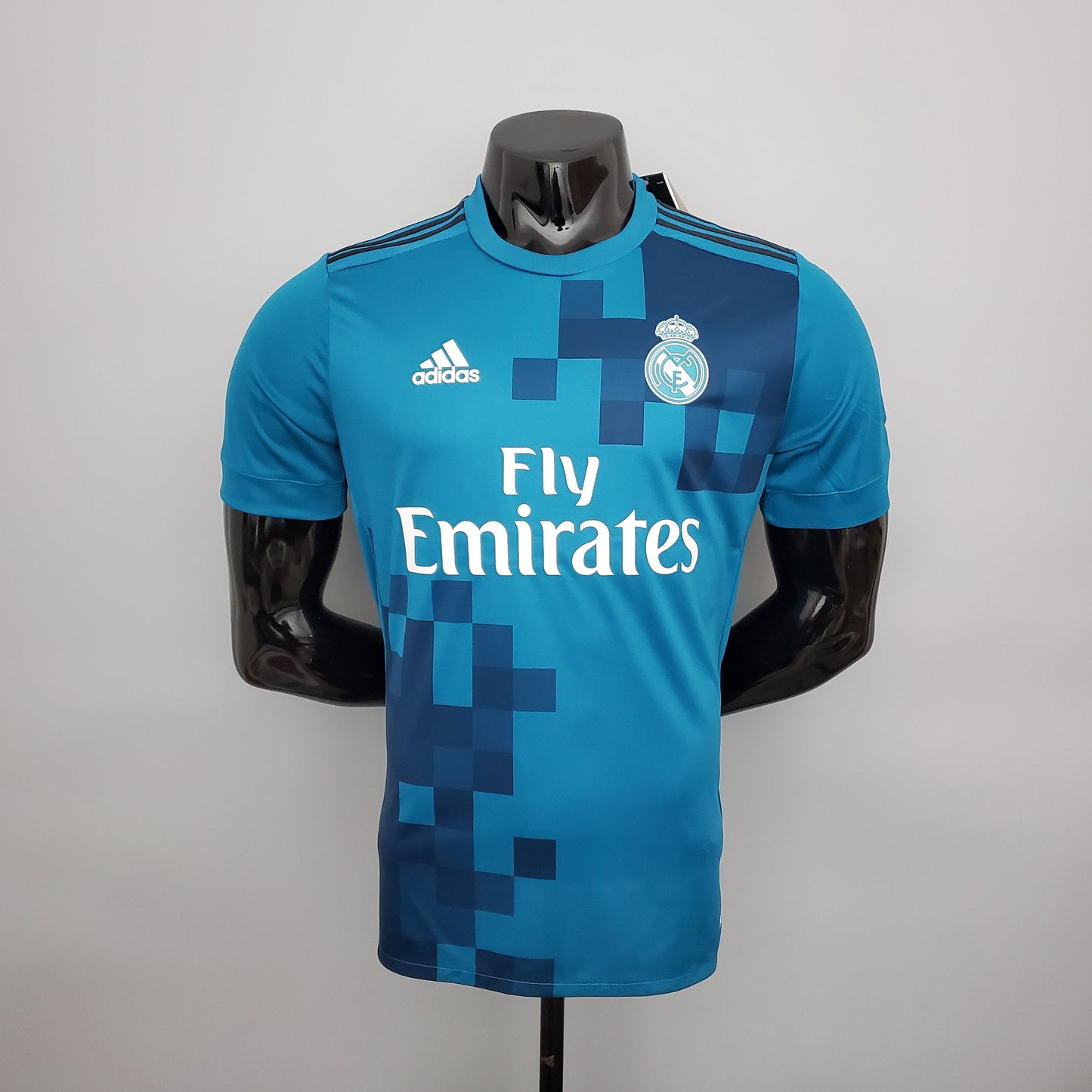 Kit completo Versión Jugador Real Madrid Visita 2017-2018